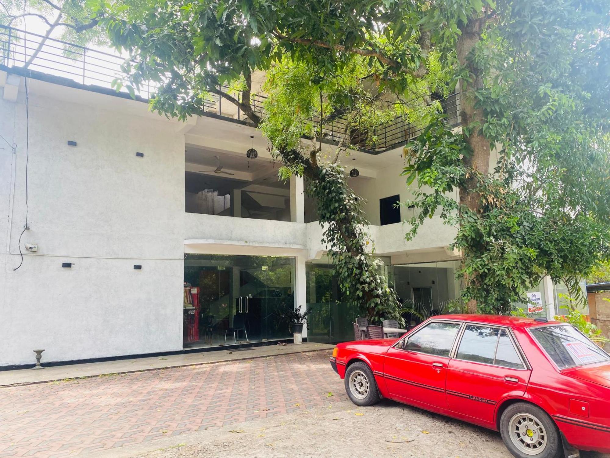 City Life Hotel And Restaurant Buttala Dış mekan fotoğraf